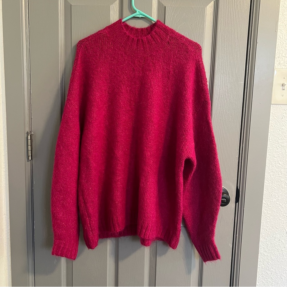 Pistola Carlen Oversized Fuschia Sweater Cozy